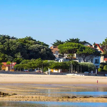 Centre : T2 Avec Loggia, Parking Securise Et Proche - Fr-1-420-61