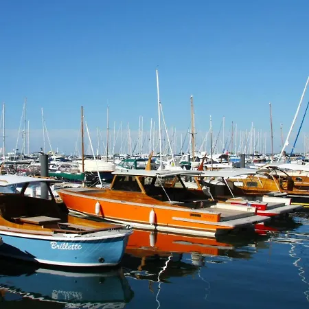 Centre : T2 Avec Loggia, Parking Securise Et Proche - Fr-1-420-61 Апартаменты *