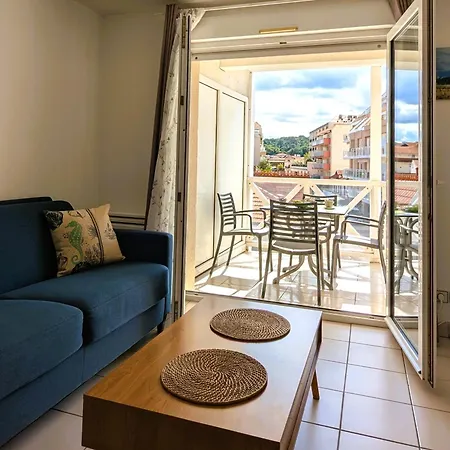 Centre : T2 Avec Loggia, Parking Securise Et Proche - Fr-1-420-61 Аркашон