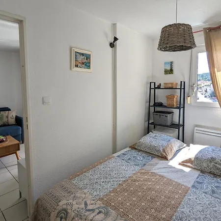 Centre : T2 Avec Loggia, Parking Securise Et Proche - Fr-1-420-61 *