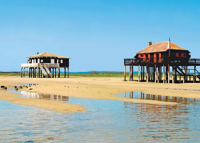 Centre : T2 Avec Loggia, Parking Securise Et Proche - Fr-1-420-61